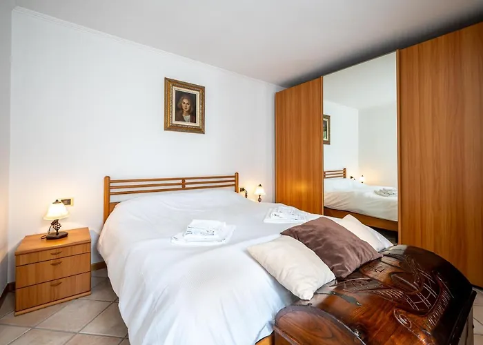 With Bicycle Storage In - Larihome A24 Appartement