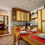 With Bicycle Storage In - Larihome A24 Apartamento Dongo
