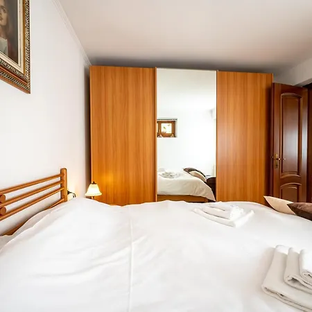 With Bicycle Storage In - Larihome A24 * Dongo